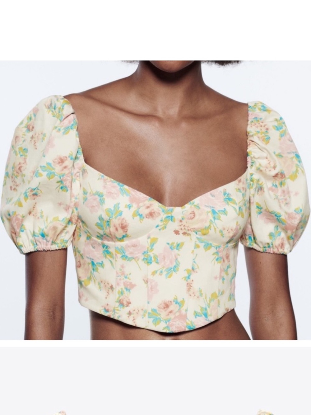 Zara Cream Floral Puff-Sleeve Crop Top with Sweetheart Neckline - Size M